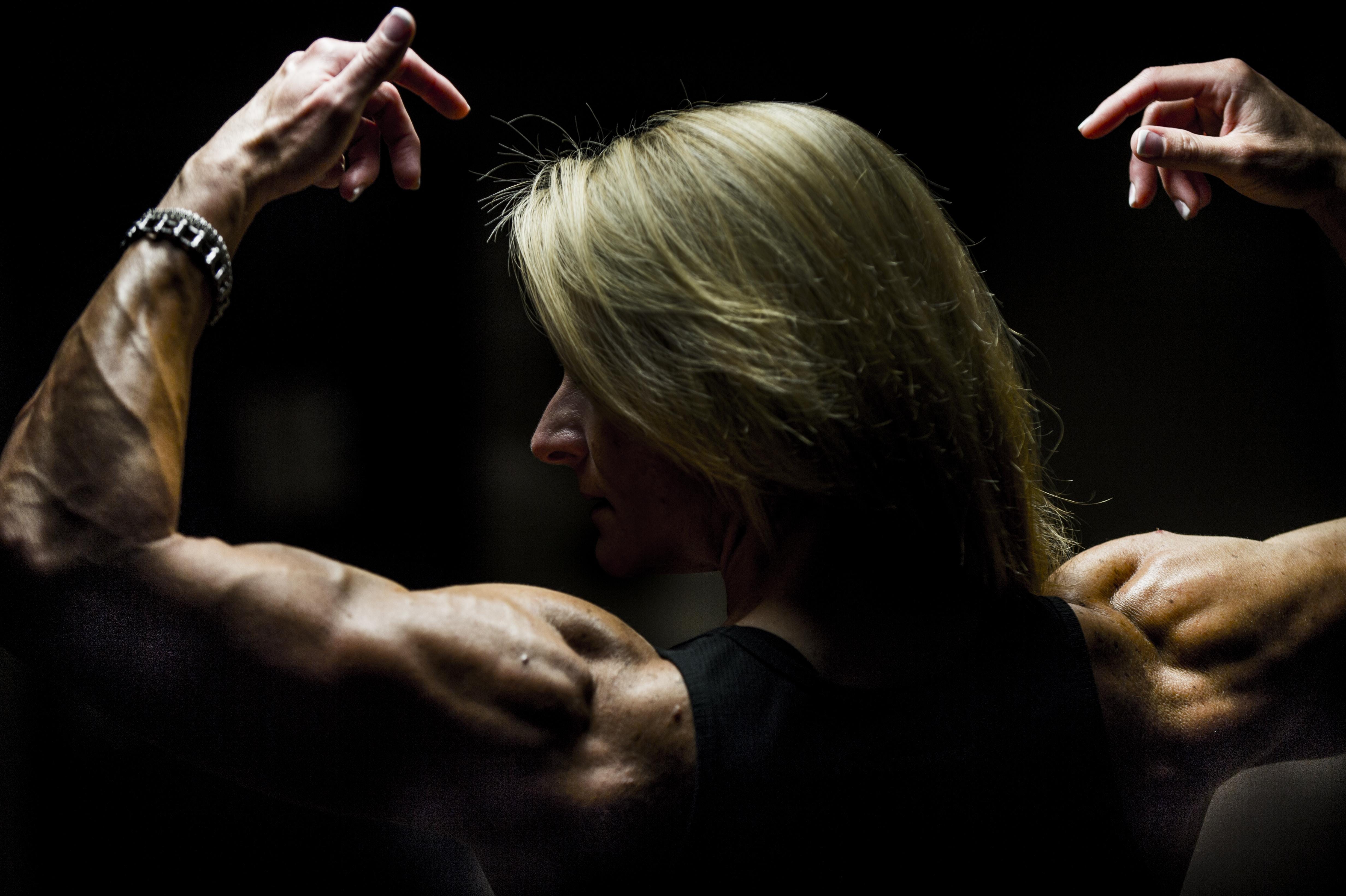 Muscle Girl Dominate Muscle Girl Dominate